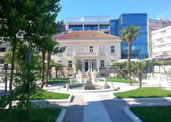 Ivo Hotel