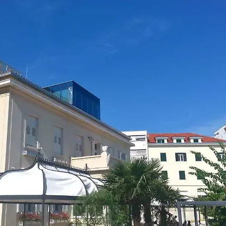 Ivo Hotel